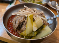 여름을 시원하게 보낼 수 있는 보신용 초계탕(醋鷄湯)