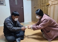 진안군, 어르신들 대상 찾아가는 백신접종스티커 발급서비스 실시