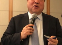 서정진 회장 2020년 은퇴…직판에 달렸다