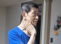 턱 밑 목 부위 마사지 잘하면 치매 안 온다