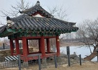 전주에 있는 사연 있는 언덕들