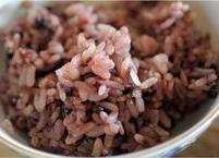 여름철 피부관리를 위해... 현미 잡곡밥 먹고, 녹차 마시면서