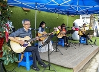 군산시, 노래와 춤이 어우러진 거리 공연 진행