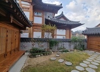서울 은평한옥마을 한옥 숙박 체험과 북한산국립공원 진관사 가을 경치
