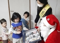 남원시 드림스타트, 산타 변신... 저소득층 아이들에게 꿈 선물