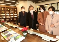 전주시 완산도서관, 시민 출판기념회 열고 수필모음집 및 그림책 11권 출간