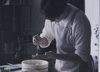 아직도 밥을 챙겨줘야 먹나요?