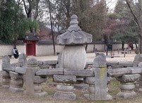 전주 경기전 안의 유별난 유물