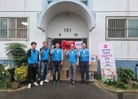 군산시자원봉사센터, 복지 사각지대 가정 찾아 맞춤형 집수리 봉사 훈훈